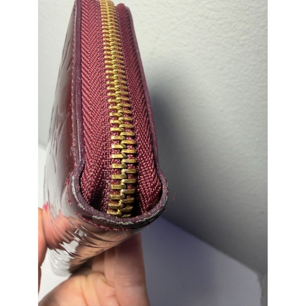 Louis Vuitton Burgundy Vernis Monogram Zip Long Wallet - Picture 4 of 14